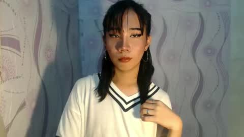 yourwife_material99 online show from 04-13-26, 12:43