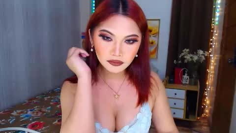 Snapshot of youungsextdeity chatting on 01-01-25, 07:30 cathy online show from 01-01-25, 07:30