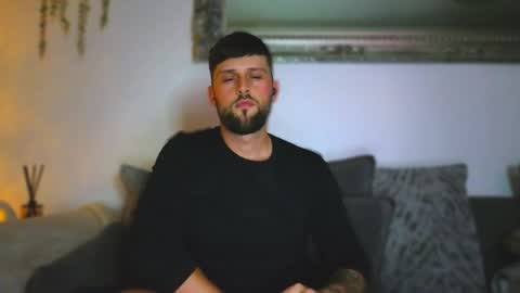 youzername2 online show from 12-22-25, 11:57