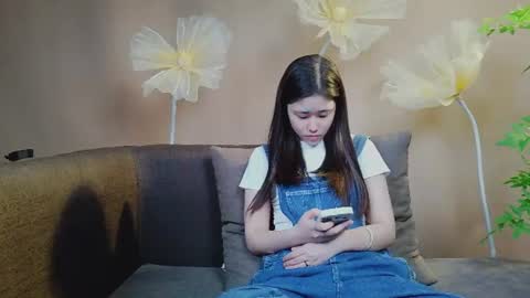 yu598188 online show from 06-09-26, 02:56