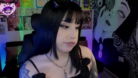 Snapshot of yuhwa chatting on 10-07-25, 11:13    rawr   Anne Independent model      online show from 10-07-25, 11:13