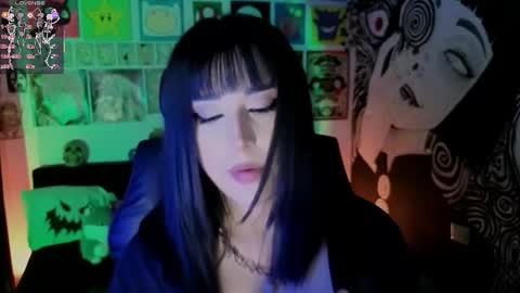 Snapshot of yuhwa chatting on 10-23-25, 10:30    rawr   Anne Independent model      online show from 10-23-25, 10:30