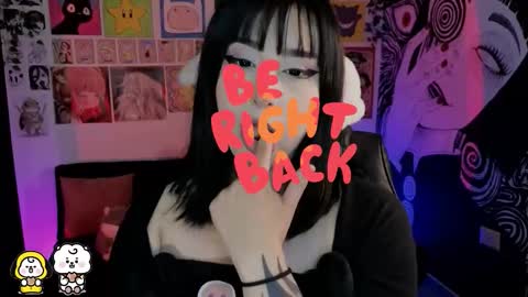    rawr   Anne Independent model      online show from 12-16-25, 04:45