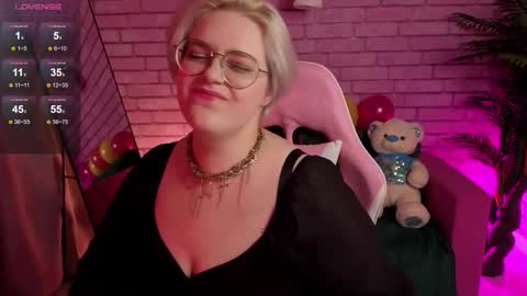 Yuki online show from 11-25-25, 12:16