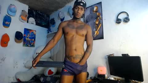 Snapshot of yulian_23 chatting on 05-28-26, 03:04 Ivan online show from 05-28-26, 03:04