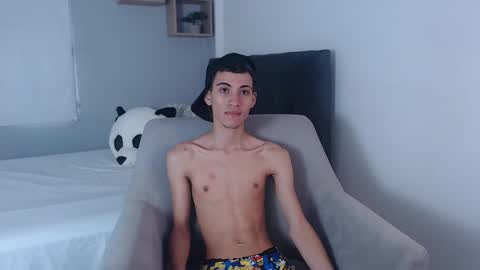 yulian_vasquez online show from 02-21-25, 12:06