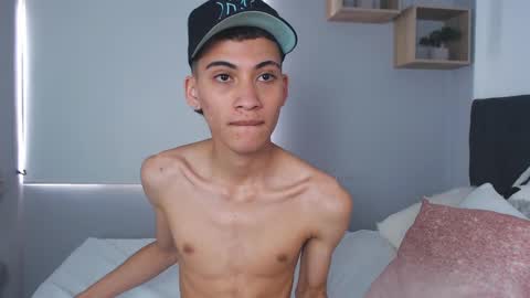 yulian_vasquez online show from 02-28-25, 03:26