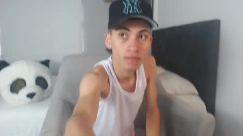yulian_vasquez online show from 03-06-25, 12:19