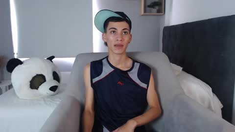 yulian_vasquez online show from 03-09-25, 06:21