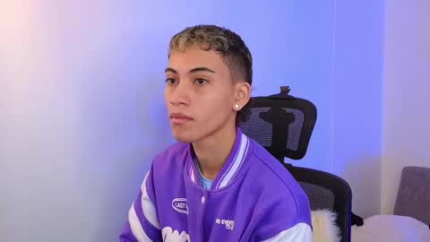 yulian_vasquez online show from 10-06-25, 12:24