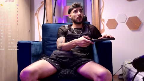 Snapshot of yulianpereira25 chatting on 02-27-25, 01:16 yulian 2811 online show from 02-27-25, 01:16