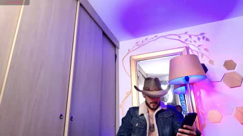 Snapshot of yulianpereira25 chatting on 02-28-25, 11:56 yulian 2811 online show from 02-28-25, 11:56