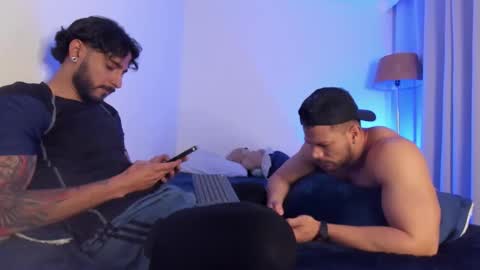 Snapshot of yulianpereira25 chatting on 10-10-25, 01:15 yulian 2811 online show from 10-10-25, 01:15