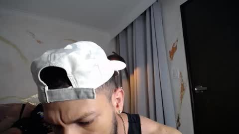 Snapshot of yulianpereira25 chatting on 11-01-25, 01:40 yulian 2811 online show from 11-01-25, 01:40