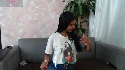 Snapshot of yuliethpetite chatting on 04-30-26, 01:17 yuliethpetite online show from 04-30-26, 01:17