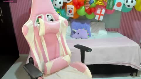 Yuli 16 online show from 06-19-26, 11:03