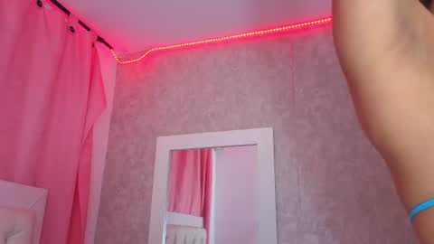 yulissa_girls online show from 07-17-26, 02:45