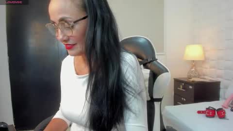 Y U L I T Z A online show from 12-15-25, 12:31