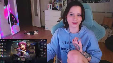 Snapshot of yum_neko_chan chatting on 01-09-25, 08:33 Kris online show from 01-09-25, 08:33