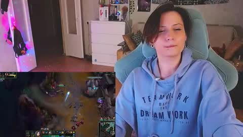 Snapshot of yum_neko_chan chatting on 02-03-25, 07:10 Kris online show from 02-03-25, 07:10