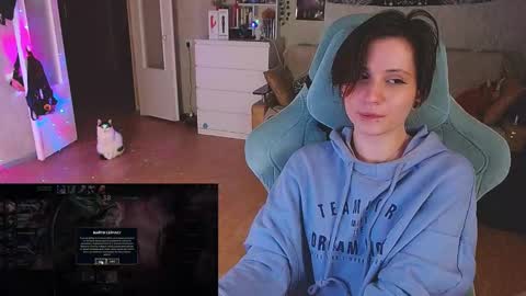 Snapshot of yum_neko_chan chatting on 02-07-25, 11:13 Kris online show from 02-07-25, 11:13