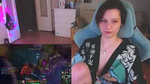 Snapshot of yum_neko_chan chatting on 02-27-25, 11:04 Kris online show from 02-27-25, 11:04