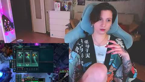 Snapshot of yum_neko_chan chatting on 03-02-25, 09:01 Kris online show from 03-02-25, 09:01