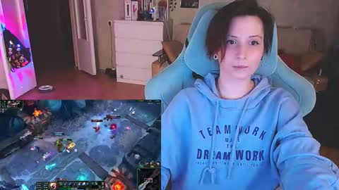 Snapshot of yum_neko_chan chatting on 03-03-25, 06:44 Kris online show from 03-03-25, 06:44