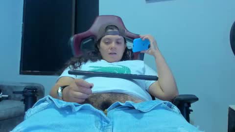 Snowflake online show from 09-08-25, 02:27