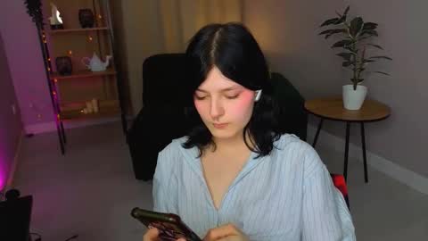 Yumi online show from 03-27-26, 08:26