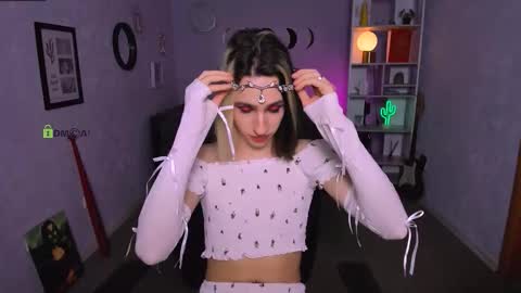 Snapshot of yumeliko_yummy chatting on 10-18-25, 12:28 Yumeliko online show from 10-18-25, 12:28