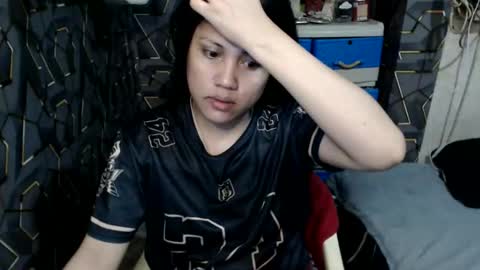 yumi online show from 11-03-25, 04:19