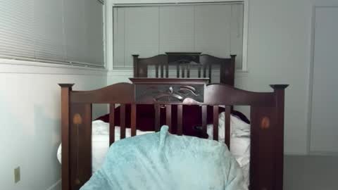 yumiandwolf online show from 12-03-25, 03:14