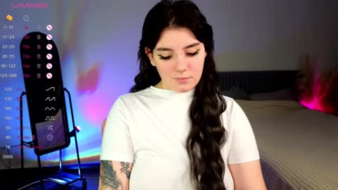 YumemiyaYumi online show from 12-22-24, 09:53