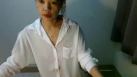 Snapshot of yunahuntrixx chatting on 06-08-26, 10:15 yunahuntrixx online show from 06-08-26, 10:15