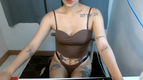 Snapshot of yunahuntrixx chatting on 06-27-26, 10:09 yunahuntrixx online show from 06-27-26, 10:09