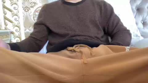 Snapshot of yungbull06 chatting on 01-05-25, 03:23 Yung Bull online show from 01-05-25, 03:23