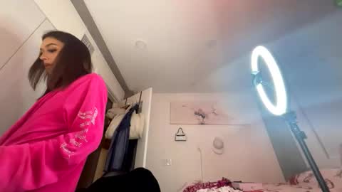 BbyTSSLut online show from 12-18-25, 08:09