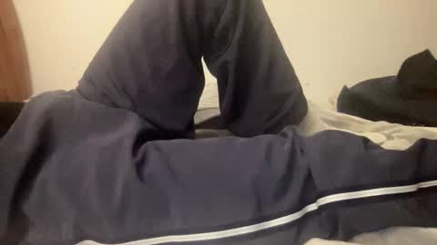 yungwolf69 online show from 12-04-25, 08:12