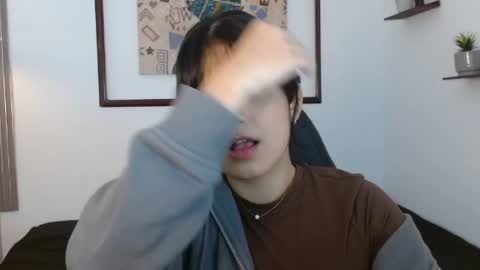 Y U R I online show from 07-24-26, 11:41