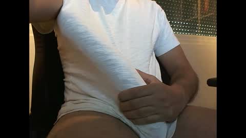 Snapshot of yut92 chatting on 12-09-24, 08:00 Yut online show from 12-09-24, 08:00