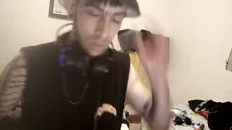 Yuumi online show from 09-25-25, 03:21