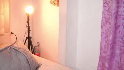 Yuyi Cam online show from 10-27-25, 02:59