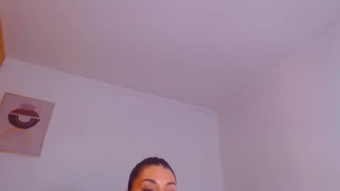 I V Y   online show from 09-27-25, 09:09