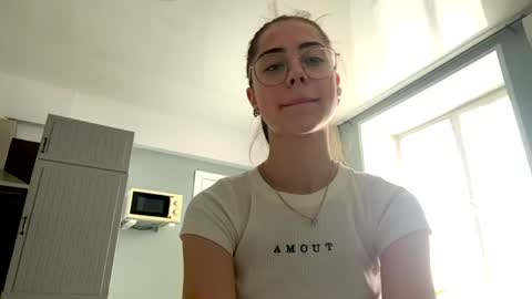 Lina online show from 05-30-26, 07:05