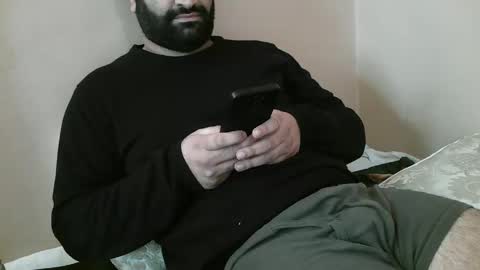 Snapshot of yxxtxxdentyk chatting on 12-19-24, 08:02 Bi BearXXX online show from 12-19-24, 08:02