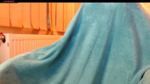 Snapshot of yzza_suave chatting on 02-12-25, 08:29 yzza_suave online show from 02-12-25, 08:29