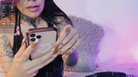 Snapshot of z_e_t_h_a chatting on 02-08-25, 06:43 tazzie online show from 02-08-25, 06:43