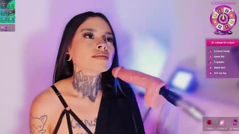 Snapshot of z_e_t_h_a chatting on 09-15-25, 06:02 tazzie online show from 09-15-25, 06:02