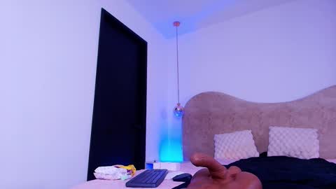 Zoe  online show from 01-13-26, 03:01